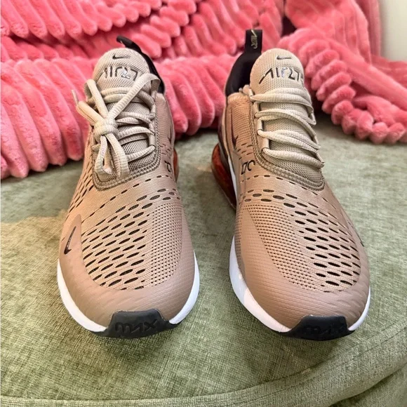 Nike Air Max 270 Sneakers - Picture 3 of 4